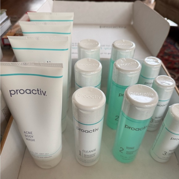❣️ Proactiv - Picture 2 of 4